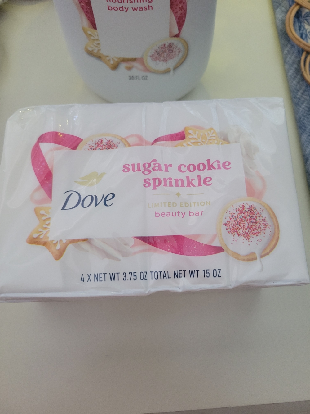 Dove Sugar Cookie Sprinkle Nourishing Body Wash - Pink - Picture 3 of 4